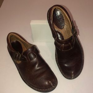 Comfy Born dk brown leather shoes with buckle